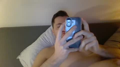 Snapshot of 69baby69baby chatting on 12-09-24, 04:15 69baby69baby online show from 12-09-24, 04:15