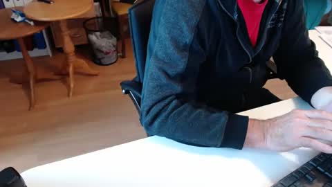 Snapshot of 69pifpaf chatting on 10-03-25, 11:40 69pifpaf online show from 10-03-25, 11:40