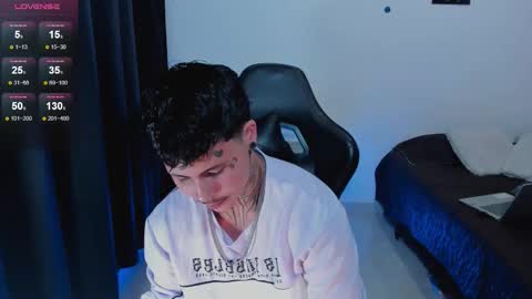 Snapshot of 777_stefantransmen chatting on 10-10-25, 11:48 Stefan online show from 10-10-25, 11:48