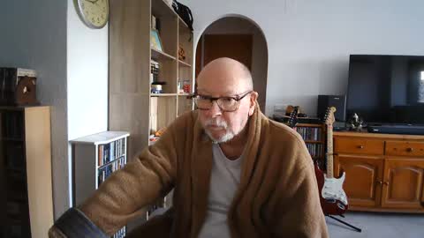  Papi  online show from 02-16-25, 12:43