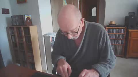  Papi  online show from 10-11-25, 08:46