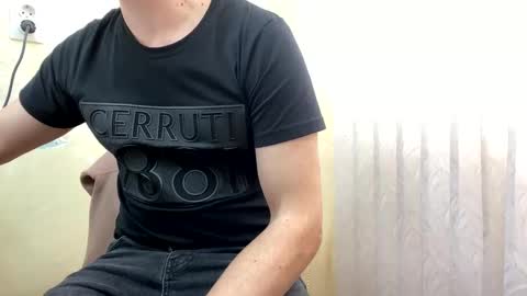 Snapshot of 7znkbob chatting on 12-23-24, 09:49 bob big head online show from 12-23-24, 09:49