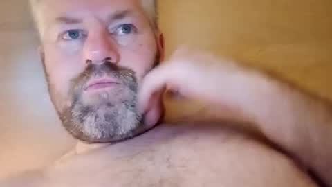 81jonnyx online show from 12-18-25, 09:21