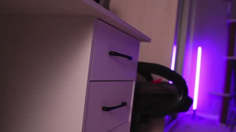 Monicano face online show from 12-23-24, 12:08