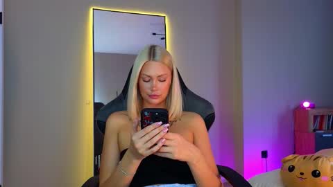 Nura online show from 10-29-25, 02:58