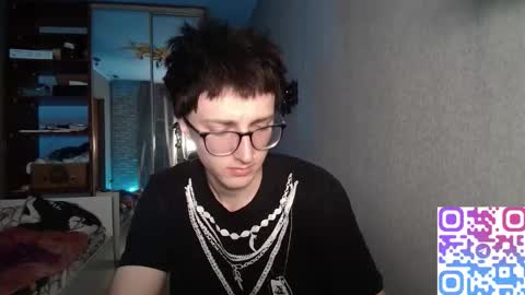 Phillip online show from 11-17-25, 04:35