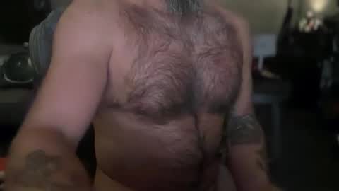 Snapshot of 8curveforyou chatting on 10-15-25, 04:45 8curveforyou online show from 10-15-25, 04:45