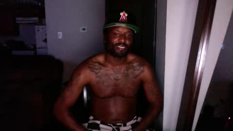 Snapshot of 8double1trouble6 chatting on 10-10-25, 03:05 NoFaceNoCase online show from 10-10-25, 03:05