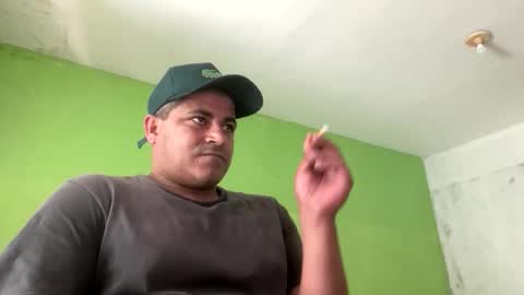 9vinhocamshow online show from 12-18-25, 11:05