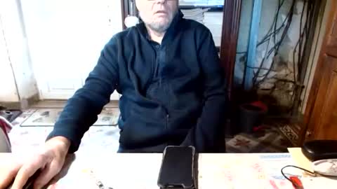 Snapshot of _123_voyeur_ chatting on 12-05-25, 11:41 _123_voyeur_ online show from 12-05-25, 11:41