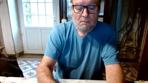 Snapshot of _123_voyeur_ chatting on 01-07-26, 10:40 _123_voyeur_ online show from 01-07-26, 10:40