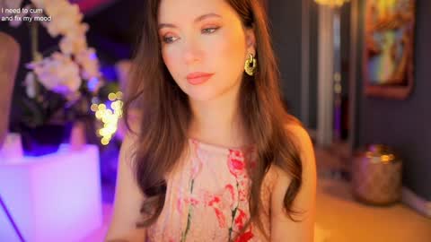 Sophia  online show from 10-31-25, 04:13