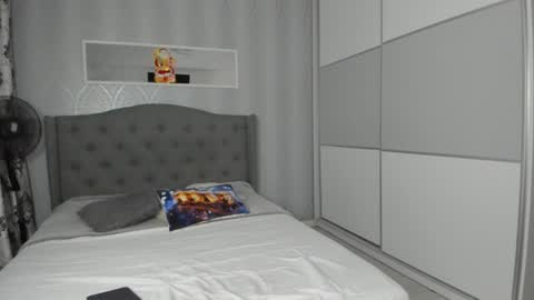 Adelle online show from 12-07-24, 01:18