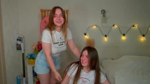 Snapshot of _aein_emy_ chatting on 12-11-24, 01:47 Emy online show from 12-11-24, 01:47