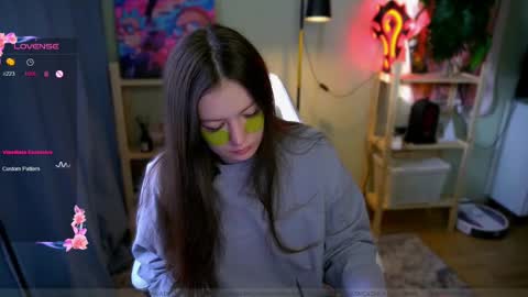 Snapshot of _aein_emy_ chatting on 03-05-25, 02:46 Emy online show from 03-05-25, 02:46