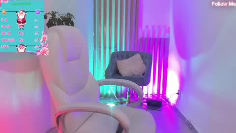 Snapshot of _agathaargent chatting on 12-17-24, 08:23 Agatha online show from 12-17-24, 08:23
