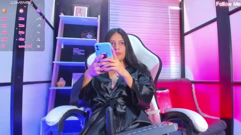 Snapshot of _agathaargent chatting on 02-25-25, 03:27 Agatha online show from 02-25-25, 03:27