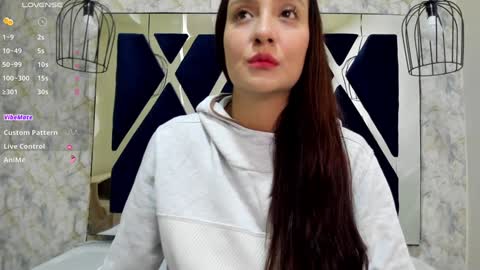 Snapshot of _alaia_collway_ chatting on 12-06-24, 11:44 Alaia online show from 12-06-24, 11:44