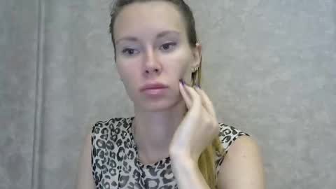 _alex1819 online show from 11-18-25, 07:13