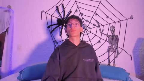 Alexander online show from 10-09-25, 04:32