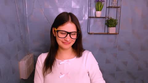 Snapshot of _alicecandy_ chatting on 01-06-25, 01:30 Alice online show from 01-06-25, 01:30