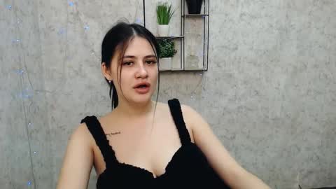 Snapshot of _alicecandy_ chatting on 02-19-25, 01:29 Alice online show from 02-19-25, 01:29