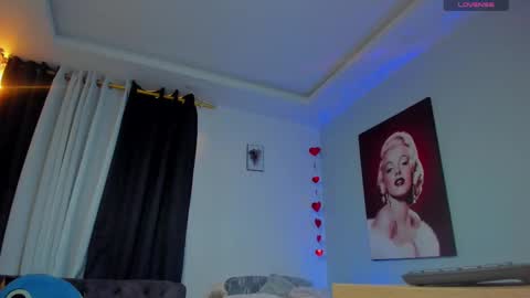 Snapshot of _alicelewis chatting on 02-17-25, 11:09 Alice online show from 02-17-25, 11:09