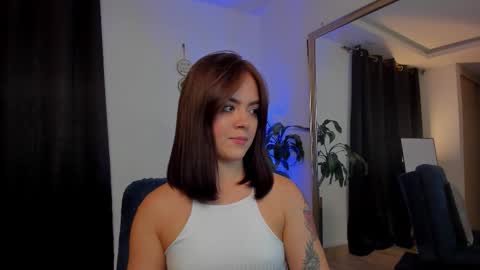 Snapshot of _alicelewis chatting on 09-11-25, 11:27 Alice online show from 09-11-25, 11:27