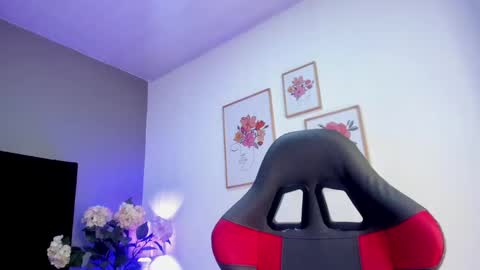 Snapshot of _aliice_1 chatting on 12-31-24, 01:04  Alice  online show from 12-31-24, 01:04