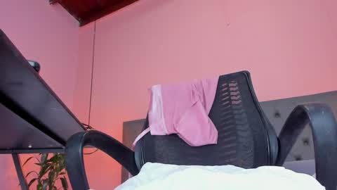  Alline Hall   online show from 02-04-25, 02:32