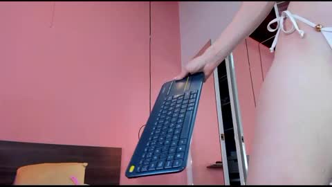  Alline Hall   online show from 03-01-25, 03:38