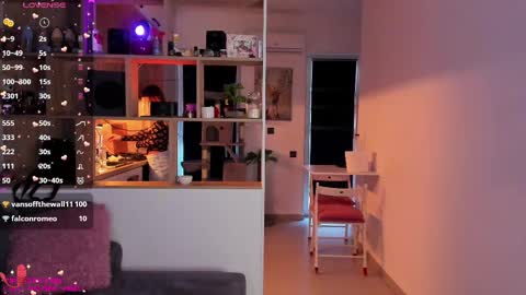 Mia online show from 02-23-25, 03:29