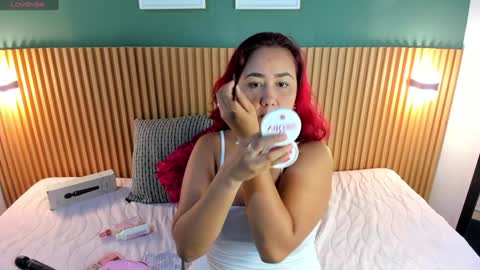 Snapshot of _anavictoria_ chatting on 01-10-25, 06:28 Ana Victoria online show from 01-10-25, 06:28