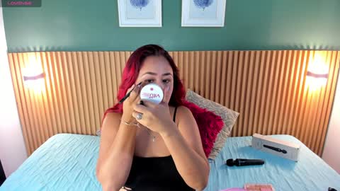 Snapshot of _anavictoria_ chatting on 01-13-25, 06:05 Ana Victoria online show from 01-13-25, 06:05