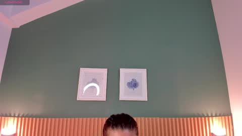 Snapshot of _anavictoria_ chatting on 02-10-25, 06:03 Ana Victoria online show from 02-10-25, 06:03