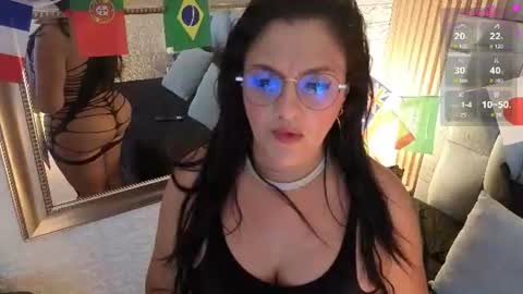 Snapshot of _andrealopez chatting on 06-22-26, 03:58 _andrealopez online show from 06-22-26, 03:58