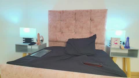 _andrewfalcon2 online show from 01-14-25, 06:17