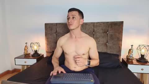 _andrewfalcon2 online show from 01-18-25, 06:10