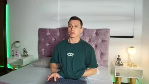 _andrewfalcon2 online show from 01-21-25, 12:18