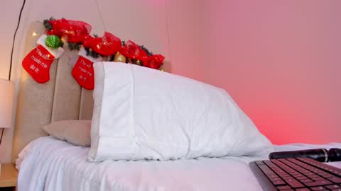 ngela  online show from 12-30-24, 02:40