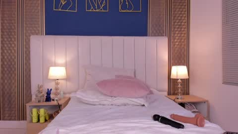 ngela  online show from 01-23-25, 02:39