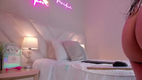 Snapshot of _angela_x chatting on 02-07-26, 11:25 ngela online show from 02-07-26, 11:25