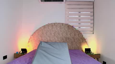 Snapshot of _aniisha_ chatting on 12-01-25, 07:08 Any online show from 12-01-25, 07:08