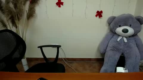 Anna online show from 12-30-24, 10:32