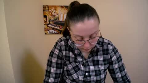 Anna online show from 02-25-25, 10:04