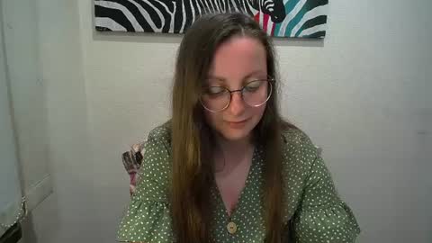 Snapshot of _annabelle_lee chatting on 06-29-26, 10:15 Anna online show from 06-29-26, 10:15