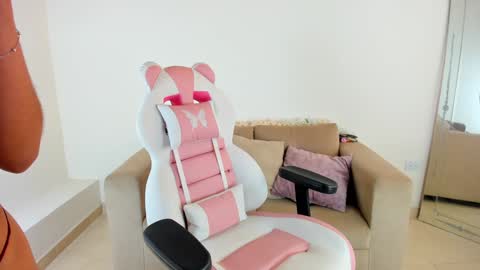    online show from 01-18-25, 04:21