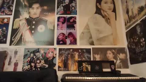 Ariana online show from 03-07-26, 01:41