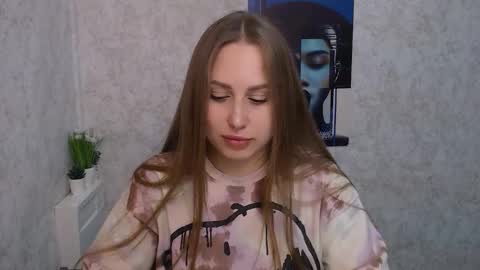 Arina online show from 10-31-25, 07:53