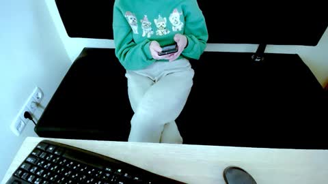 Arina online show from 11-26-25, 01:56